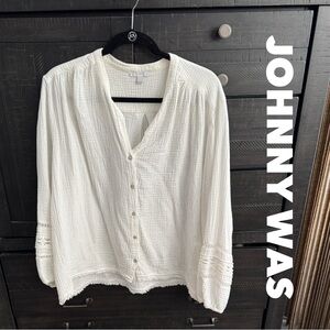Johnny Was Elegant White Button-Up Women's Top